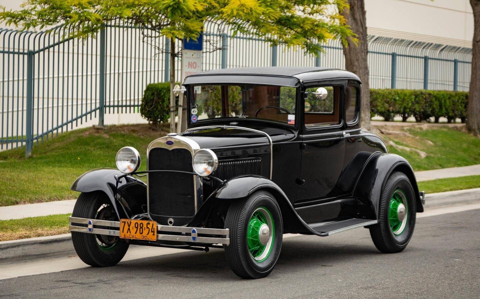 1930 Ford Model A Five-Window Coupe Street Rod