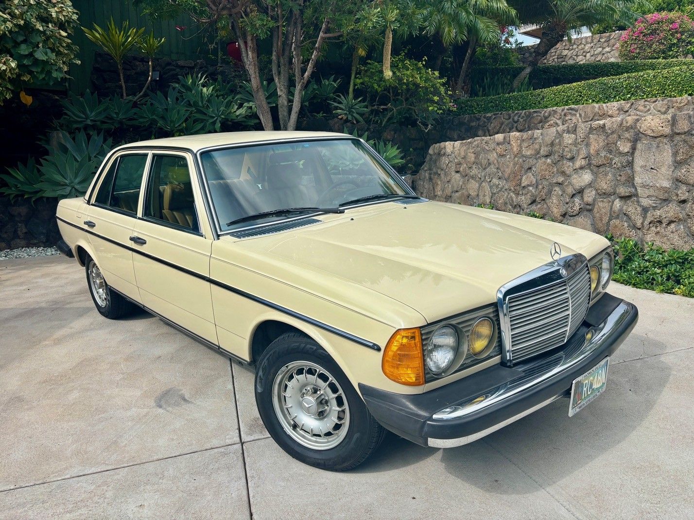 Turbodiesel Tourer: 1982 Mercedes-Benz 300D Sedan